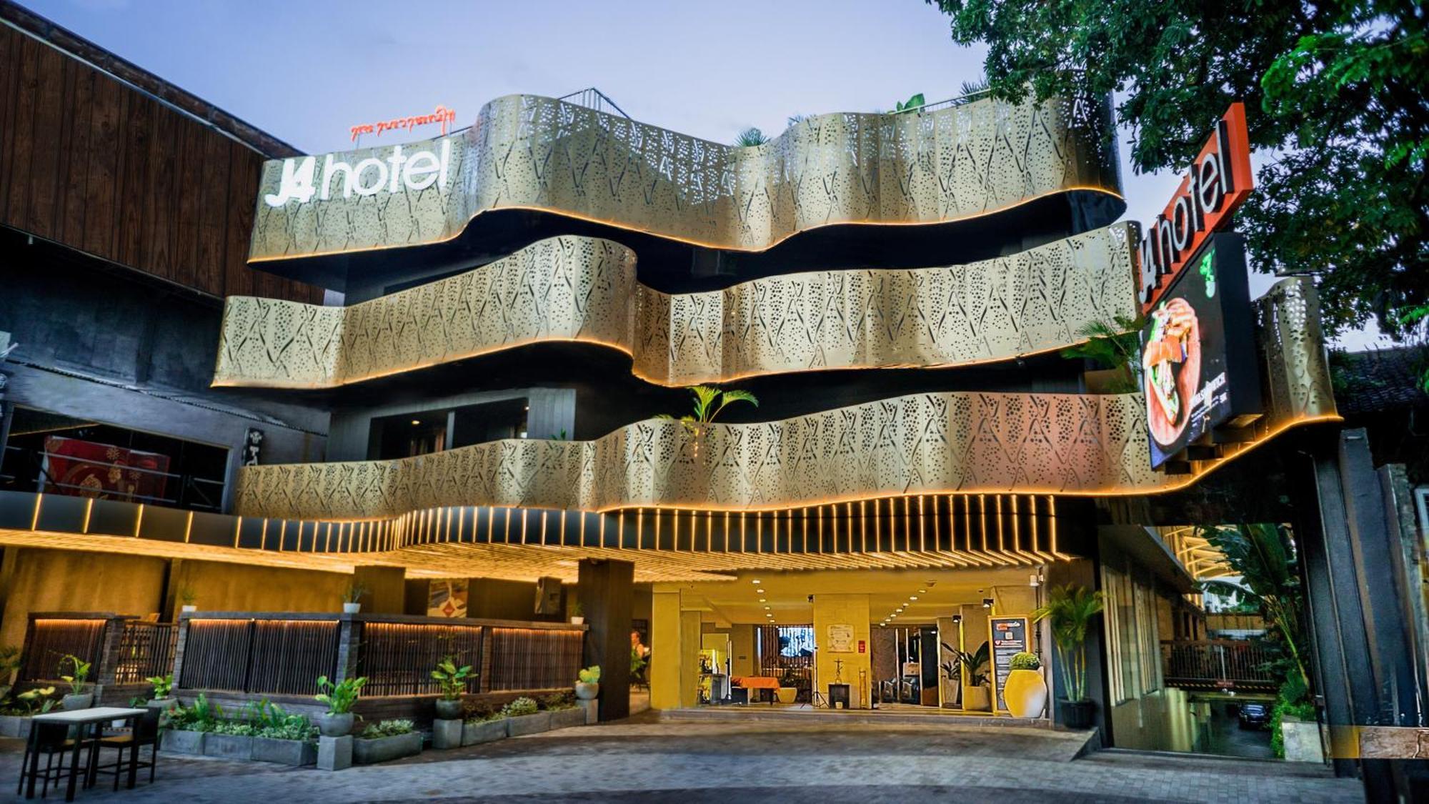 J4 Hotels Legian Εξωτερικό φωτογραφία