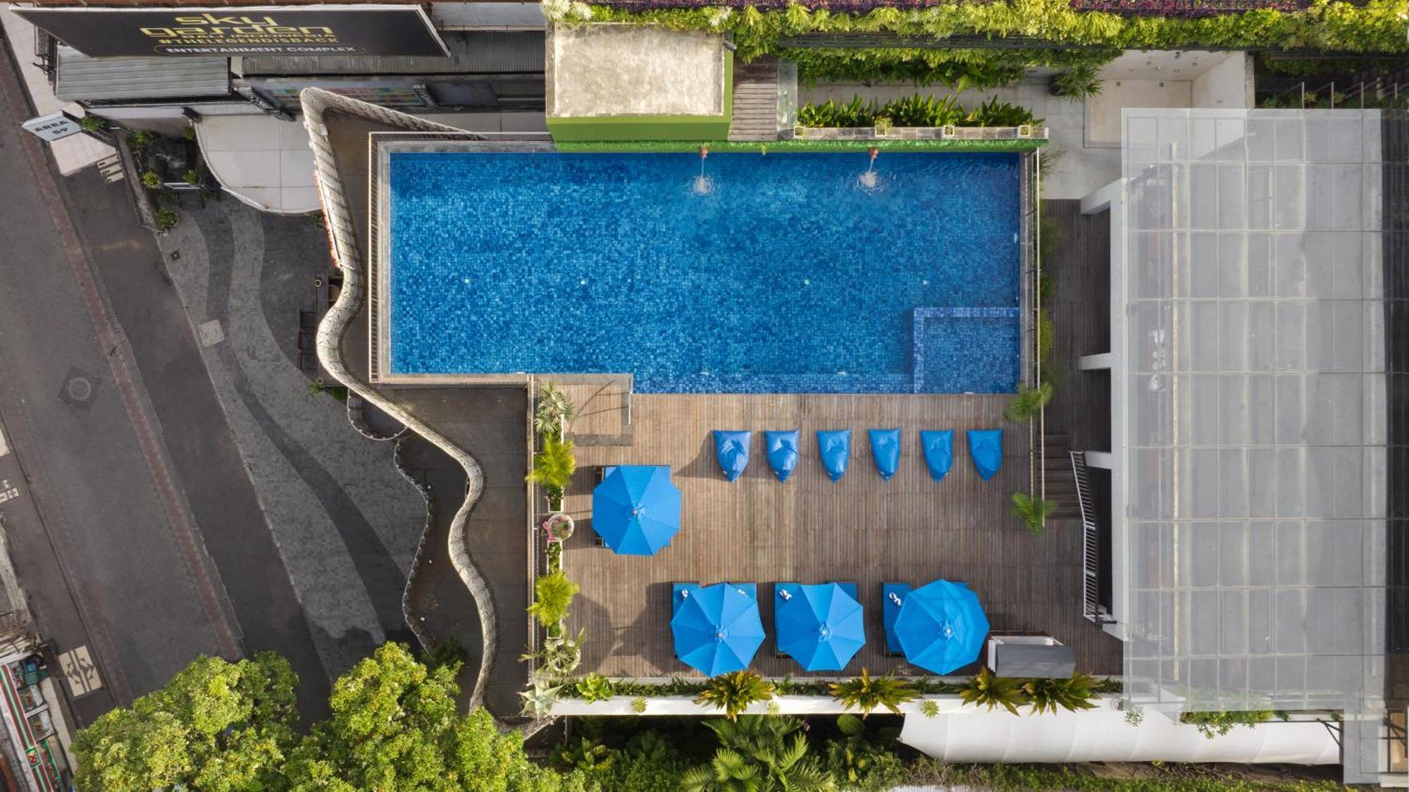 J4 Hotels Legian Εξωτερικό φωτογραφία